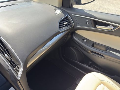 Used 2024 Ford Edge SEL w/ Convenience Package image 28