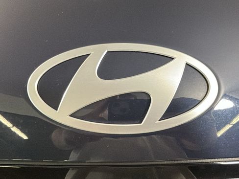 Used 2025 Hyundai Kona SEL FWD image 9