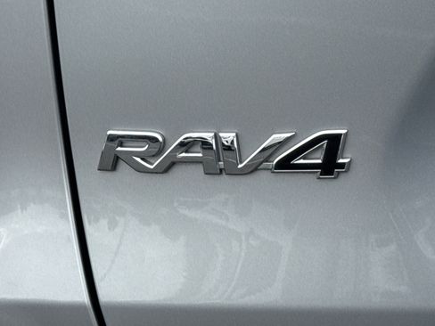 Used 2024 Toyota RAV4 XLE FWD image 10