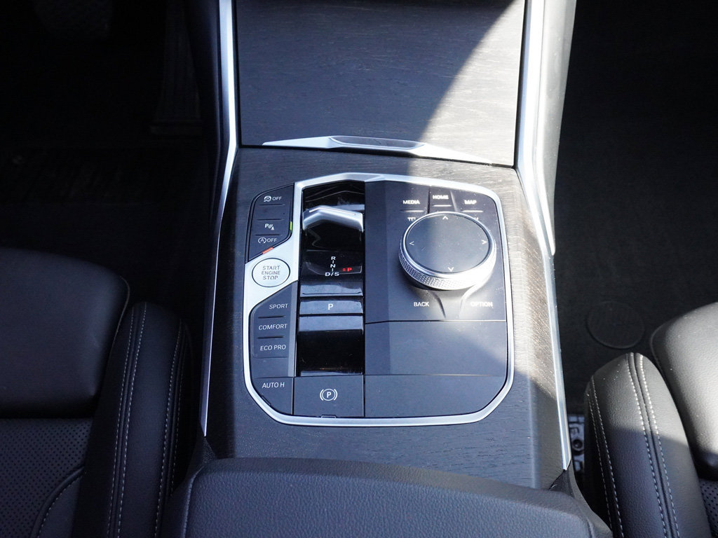 Used 2024 BMW 330i xDrive Sedan w/ Premium Package AWD/4WD image 55