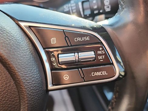 Used 2021 Kia Seltos EX image 17