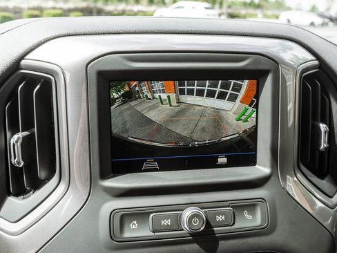 Used 2021 GMC Sierra 1500 4x4 Crew Cab w/ Sierra Value Package image 10