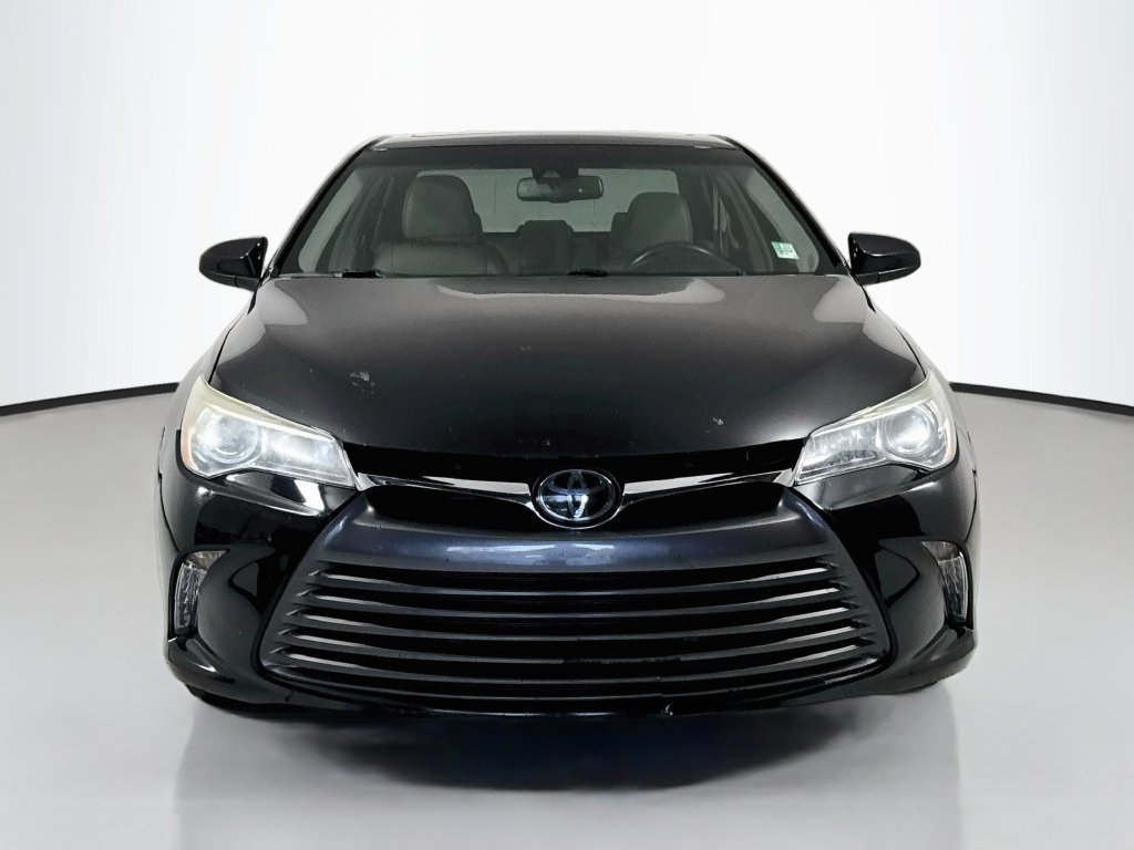 Used 2015 Toyota Camry XLE w/ Moonroof Package FWD image 3