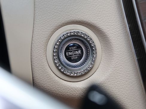 Used 2019 Mercedes-Benz C 300 Sedan image 26