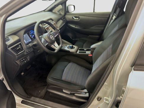 Used 2024 Nissan Leaf S FWD image 13