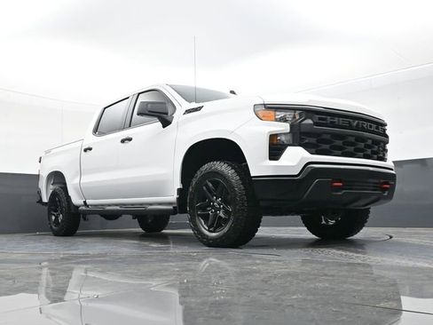 New 2026 Chevrolet Silverado 1500 Custom Trail Boss w/ LPO, Dark Essentials Package AWD/4WD image 40