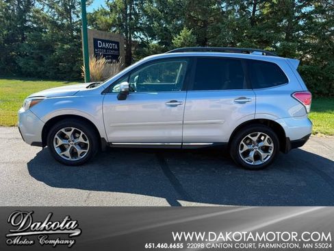 Used 2017 Subaru Forester 2.5i Touring AWD/4WD image 1