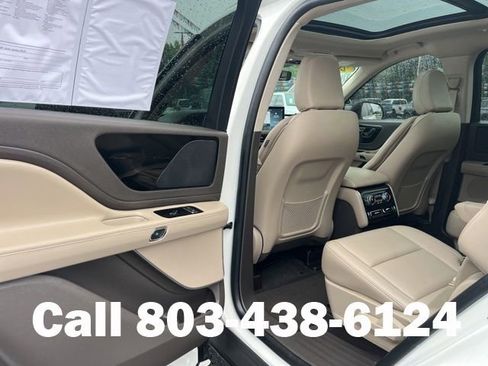 Used 2023 Lincoln Aviator 2WD w/ Premium Package image 10