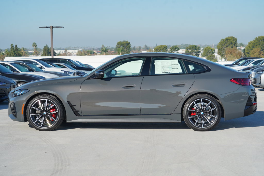 New 2026 BMW M440i w/ Premium Package RWD image 5