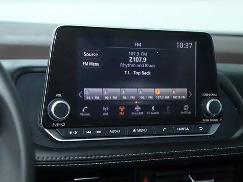 Certified 2023 Nissan Rogue SV image 27