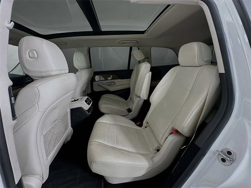 Used 2022 Mercedes-Benz GLS 450 4MATIC image 25