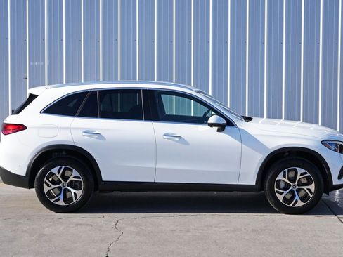 Used 2025 Mercedes-Benz GLC 350e 4MATIC image 59