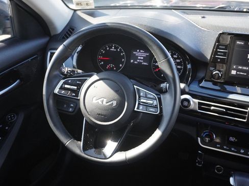 Used 2023 Kia Seltos S image 27