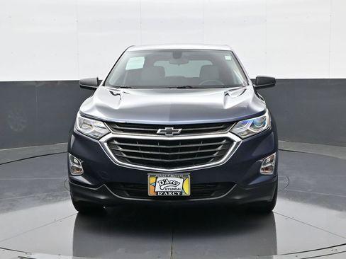 Used 2019 Chevrolet Equinox LS w/ LS Convenience Package image 2