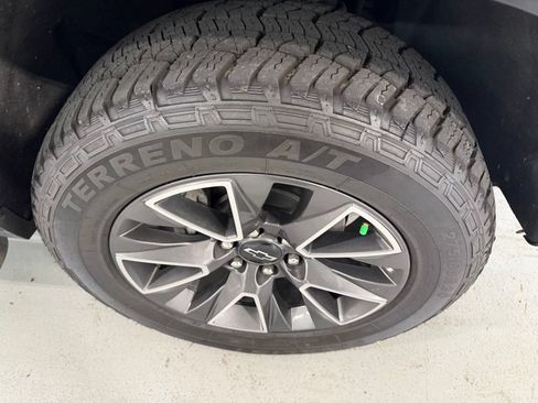 Used 2021 Chevrolet Tahoe Z71 AWD/4WD image 8