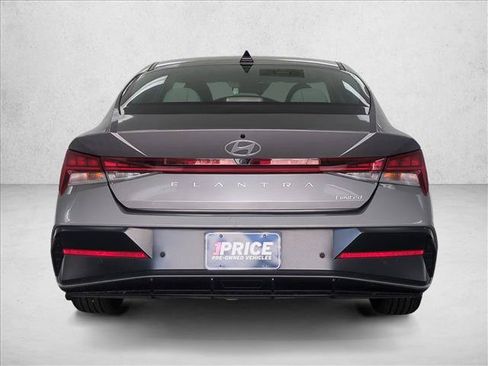 Used 2024 Hyundai Elantra Limited FWD image 7