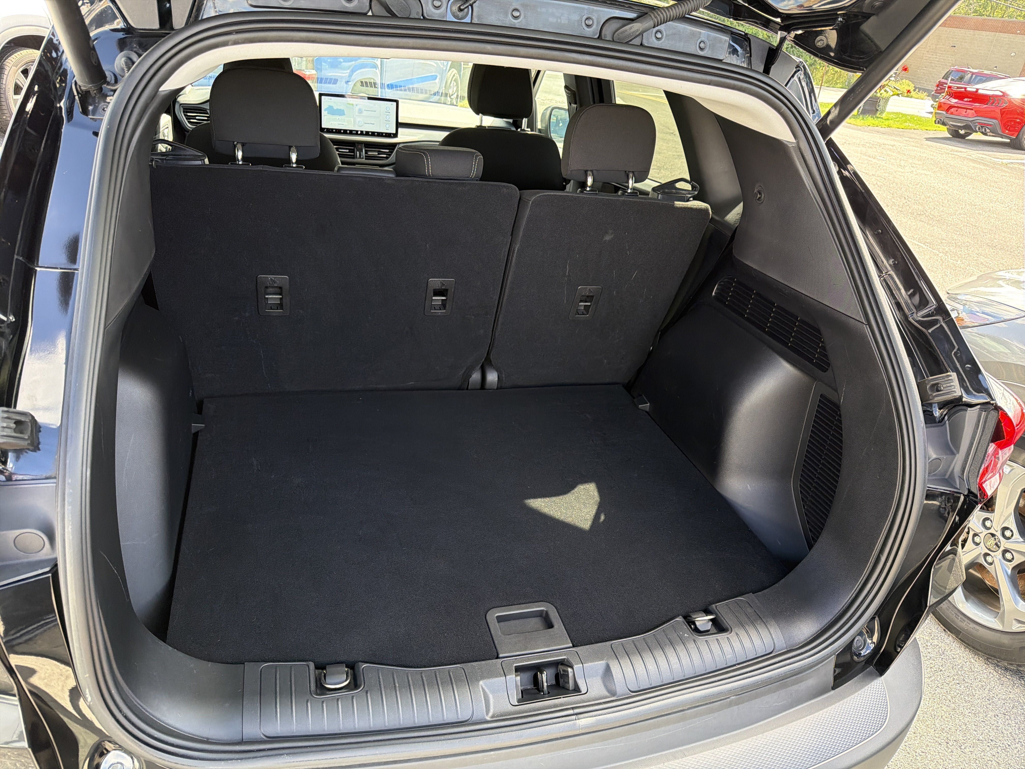 Used 2023 Ford Escape Active w/ Tech Pack #1 AWD/4WD image 24