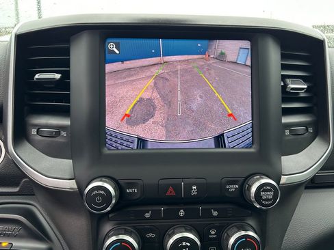 Used 2020 RAM 2500 Big Horn w/ Level 2 Equipment Group image 19