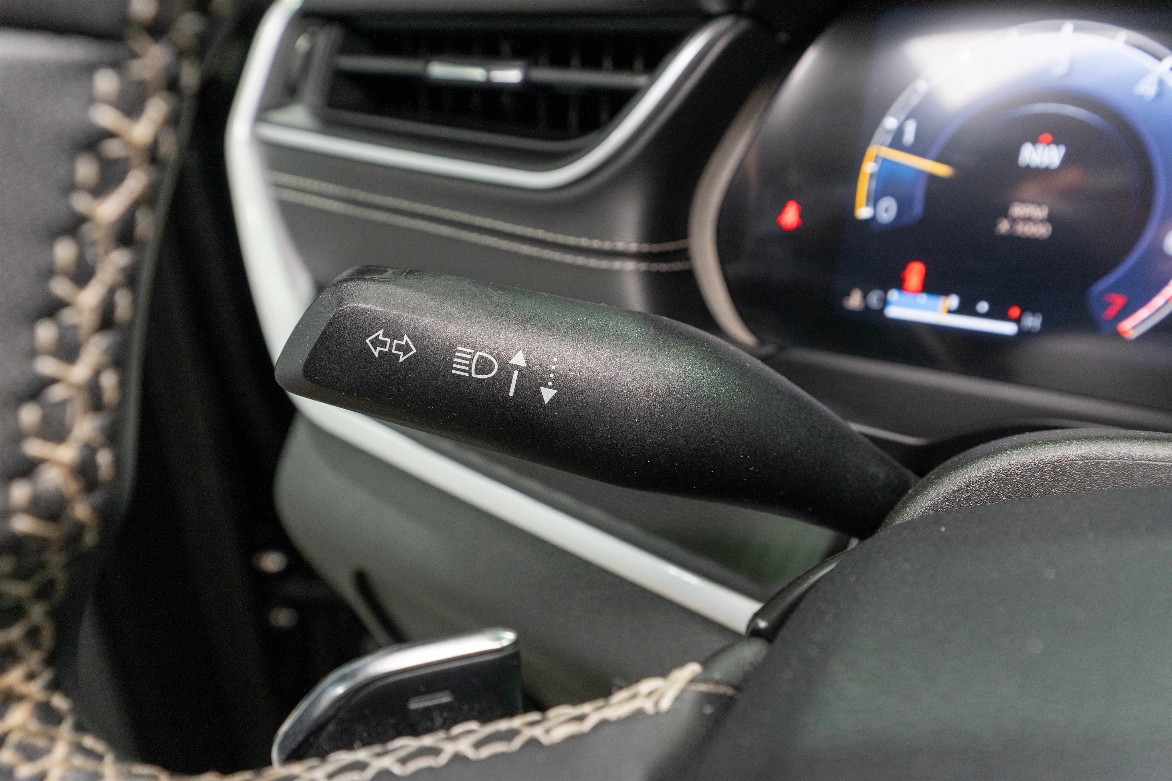 Used 2023 Jeep Grand Cherokee L Laredo AWD/4WD image 28