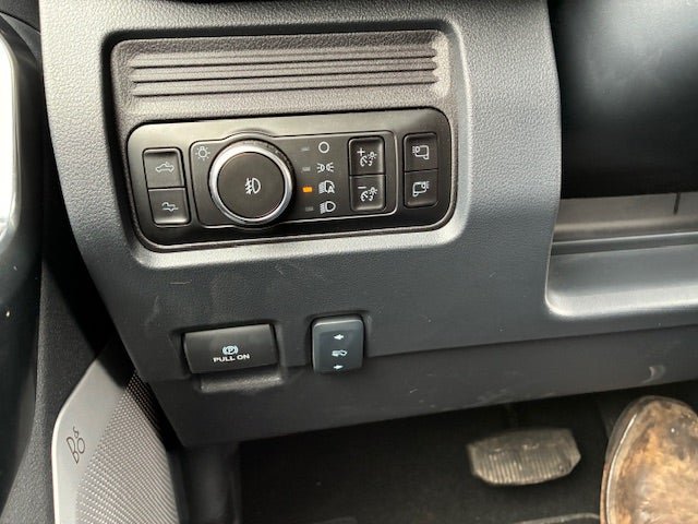 Used 2025 Ford F250 Platinum AWD/4WD image 28
