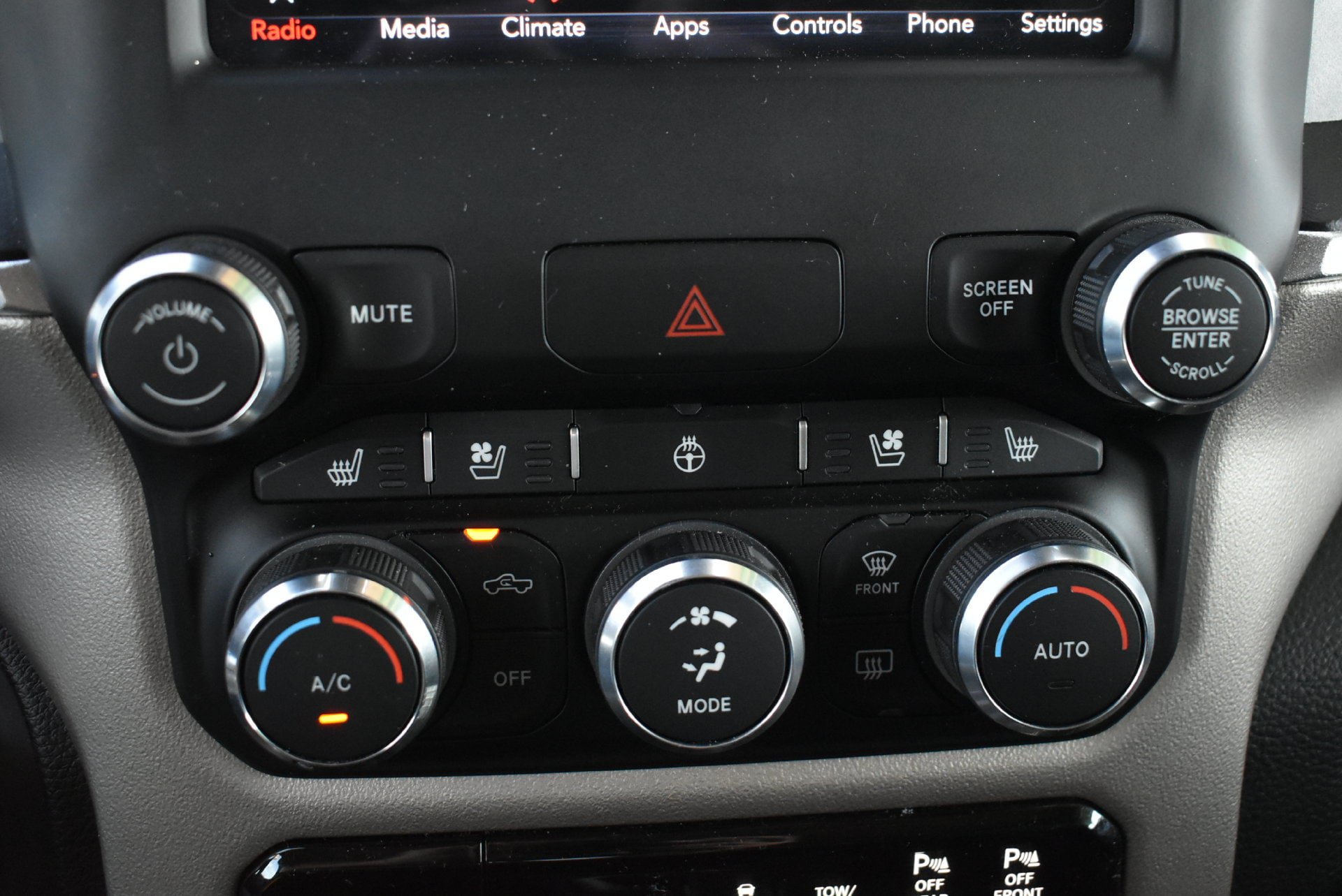 Used 2021 RAM 1500 Laramie AWD/4WD image 28
