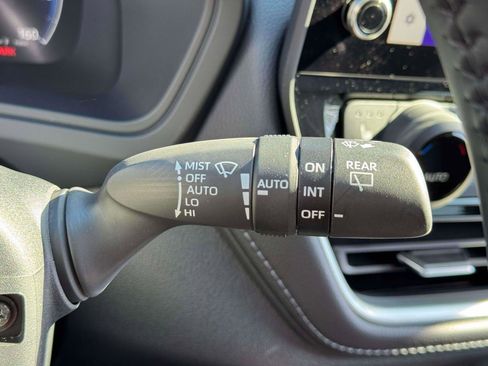 Used 2024 Toyota Grand Highlander AWD image 23