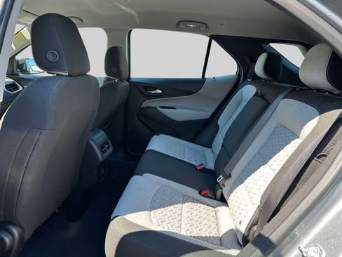Used 2023 Chevrolet Equinox LS w/ Midnight Edition FWD image 10