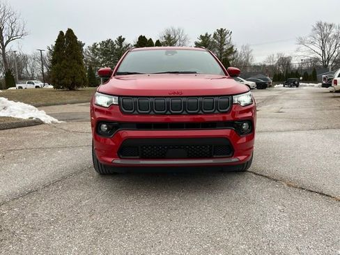 Used 2022 Jeep Compass Limited image 8