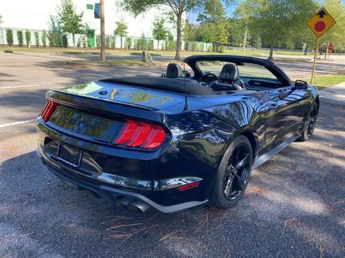 Used 2021 Ford Mustang GT Premium w/ Equipment Group 401A image 3