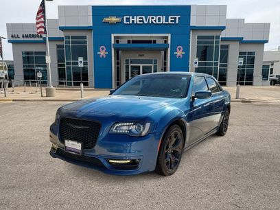 Used 2022 Chrysler 300 Touring L w/ Comfort Group