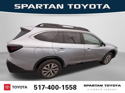 Used 2020 Subaru Outback Premium image 9