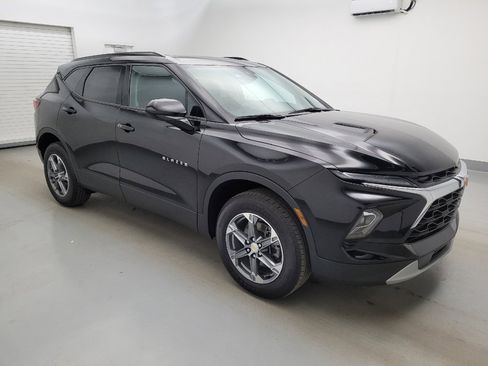 Used 2024 Chevrolet Blazer LT w/ Convenience Package FWD image 11