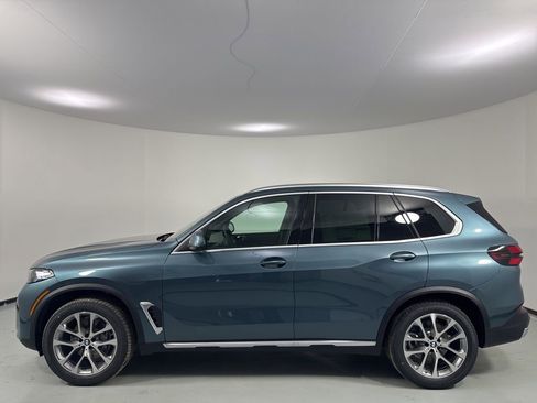 New 2026 BMW X5 xDrive40i w/ Climate Comfort Package AWD/4WD image 4