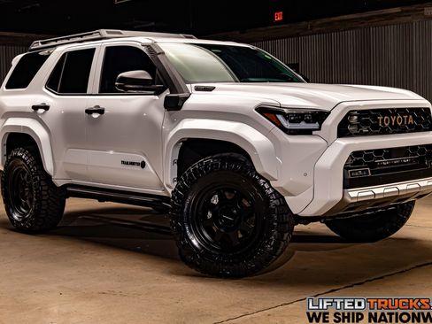 Used 2025 Toyota 4Runner Trailhunter image 1