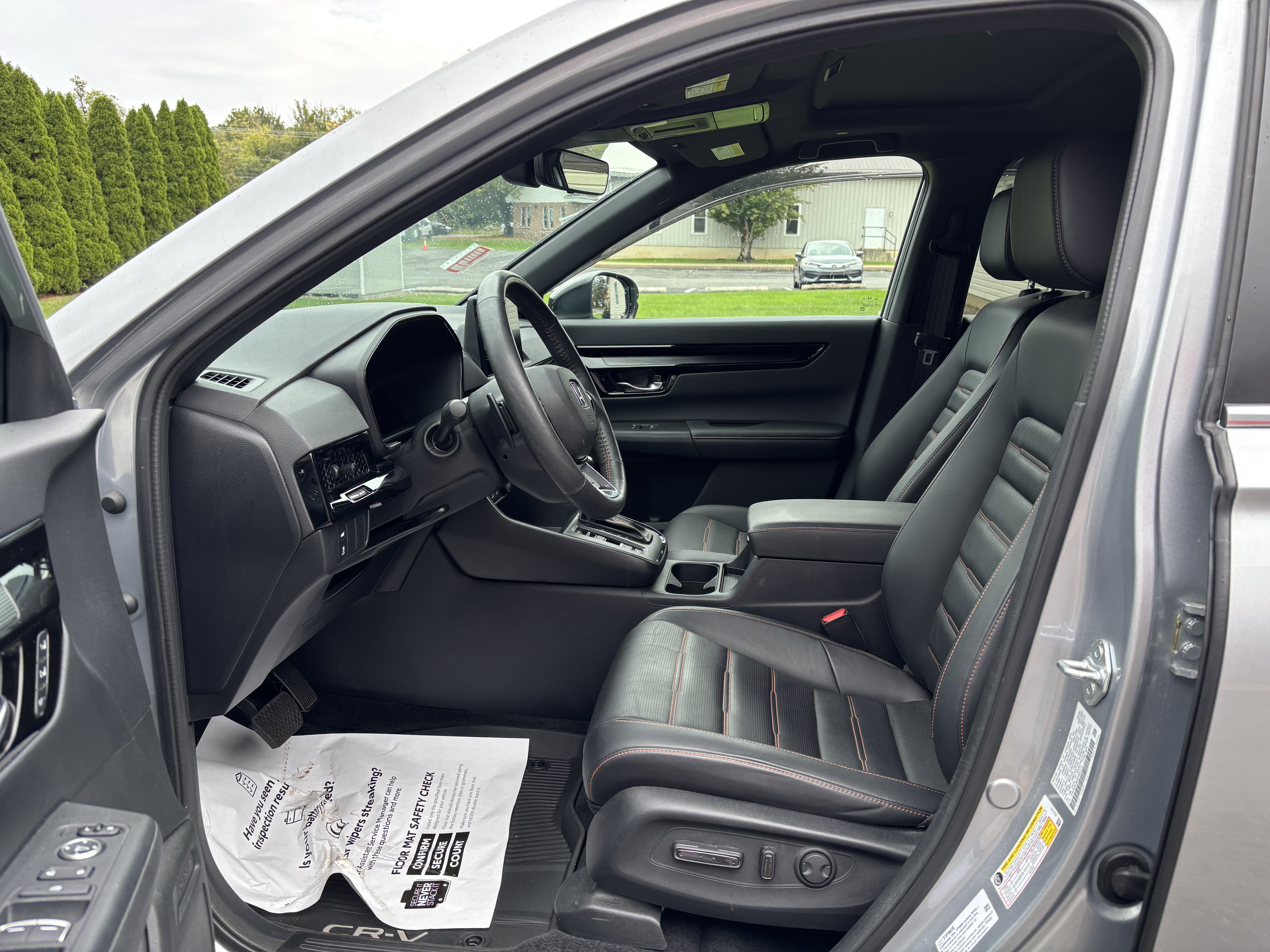 Used 2025 Honda CR-V Sport Touring image 13