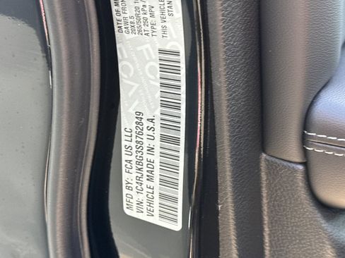 New 2025 Jeep Grand Cherokee L Limited w/ Black Appearance Package image 29