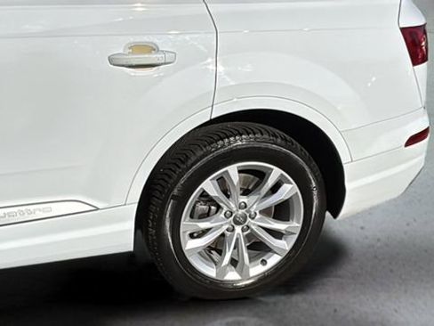 Used 2019 Audi Q7 2.0T Premium w/ Cold Weather Package image 36