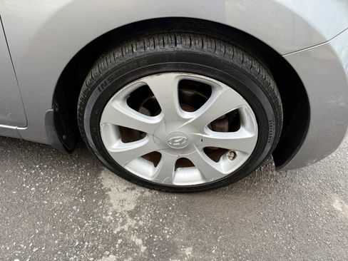 Used 2013 Hyundai Elantra Limited FWD image 6