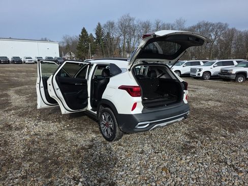 Used 2021 Kia Seltos SX image 29