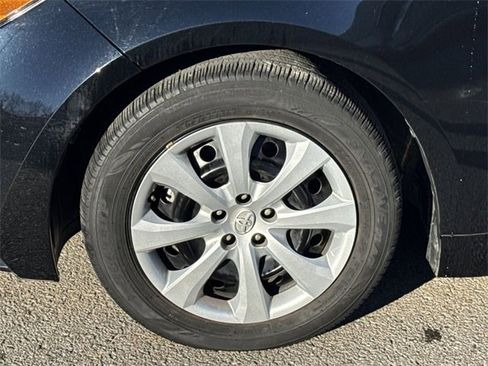 Used 2023 Toyota Corolla LE image 20
