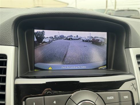Used 2014 Chevrolet Cruze LT FWD image 19