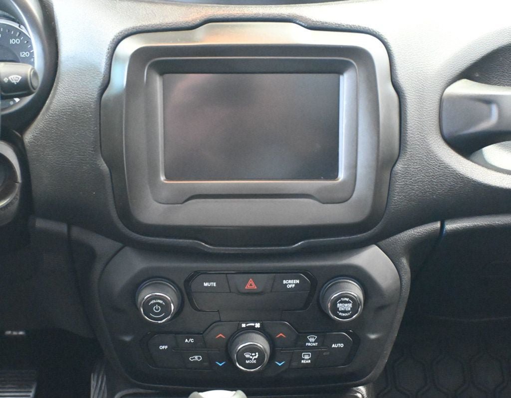 Used 2020 Jeep Renegade Altitude FWD image 7