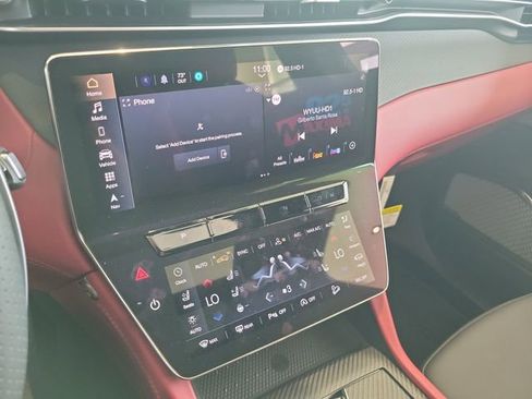 New 2025 Maserati Grecale Trofeo image 20