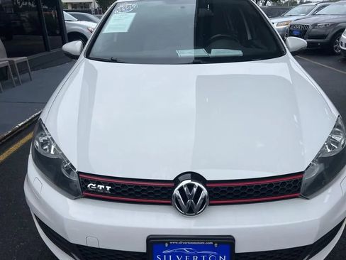 Used 2014 Volkswagen GTI Wolfsburg Edition image 22