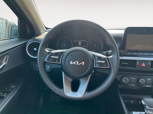 Used 2022 Kia Forte LXS FWD image 12