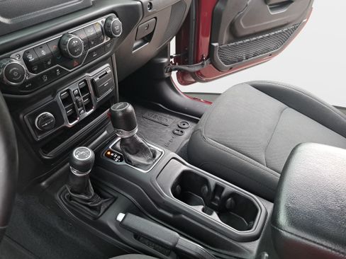 Used 2022 Jeep Gladiator Overland AWD/4WD image 19