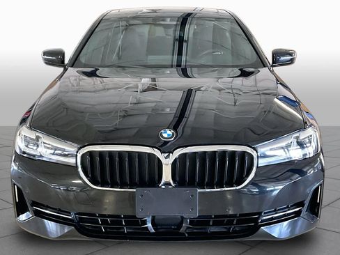 Used 2022 BMW 530i w/ Premium Package RWD image 3