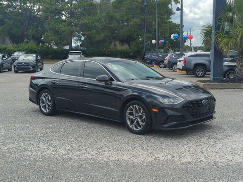 Used 2023 Hyundai Sonata SEL w/ Convenience Package FWD image 9