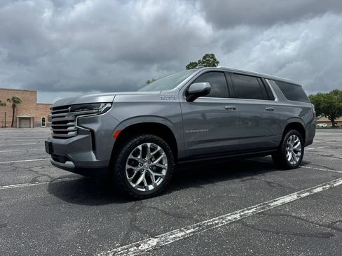 Used 2021 Chevrolet Suburban High Country AWD/4WD image 2
