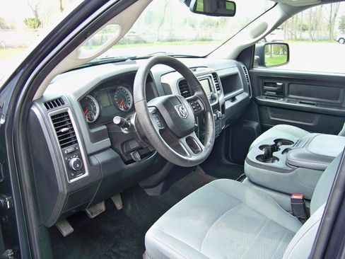 Used 2016 RAM 1500 Express w/ Popular Equipment Group AWD/4WD image 30